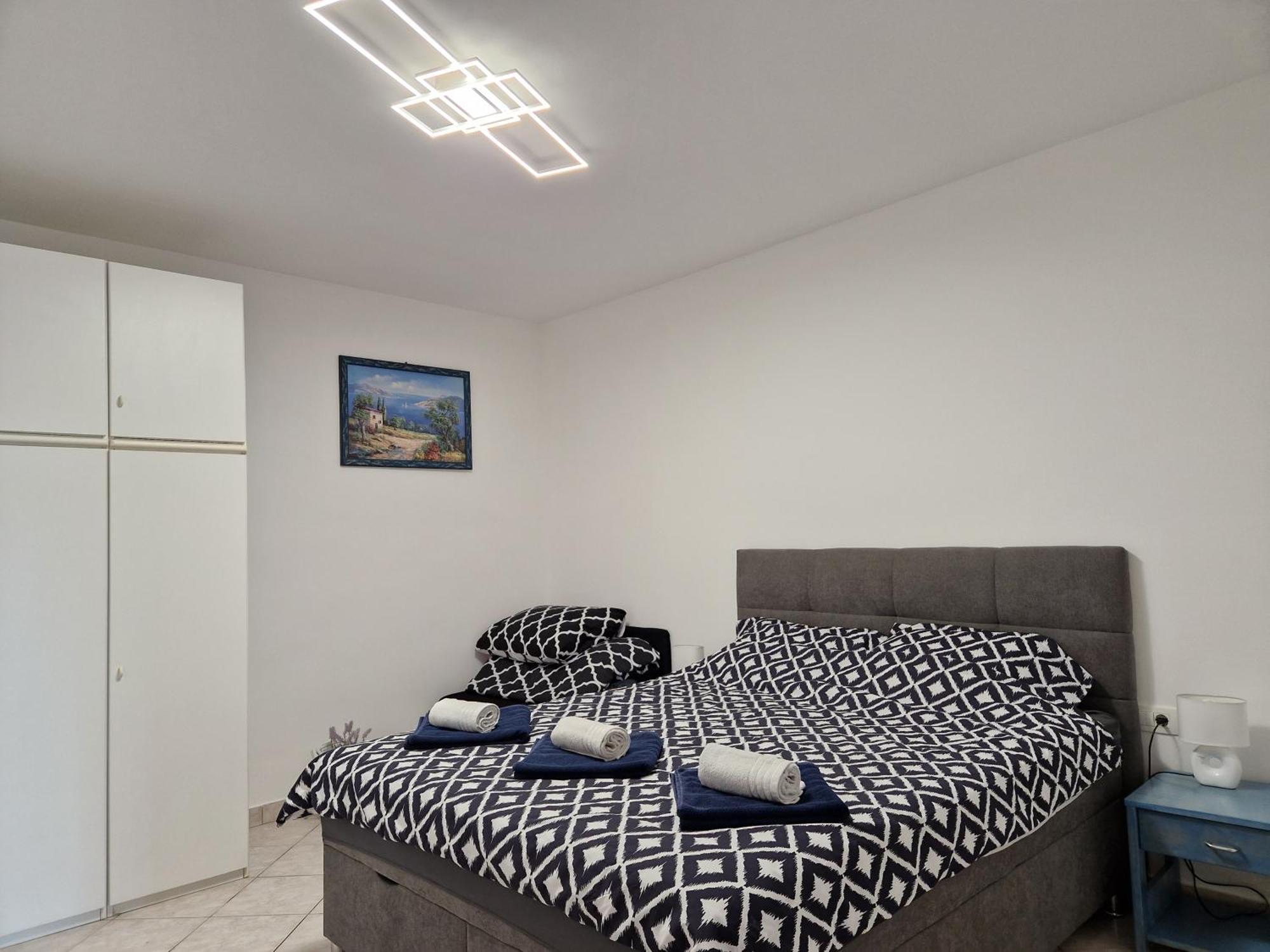 Apartman"Petra" Krk Town Exterior photo